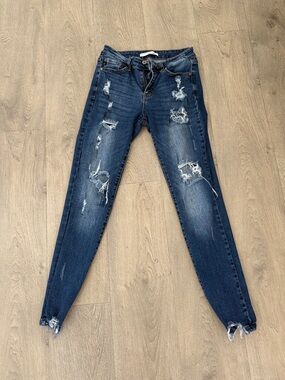 KanCan distressed skinny jeans